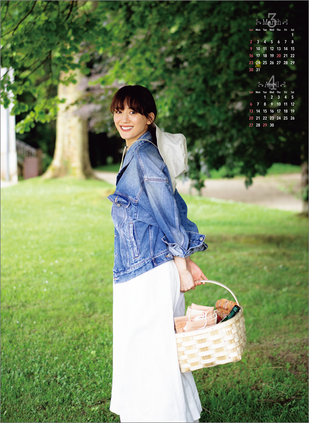 Amazon | 乙葉 カレンダー 2003年 B2サイズ 約52×73㎝ 7枚